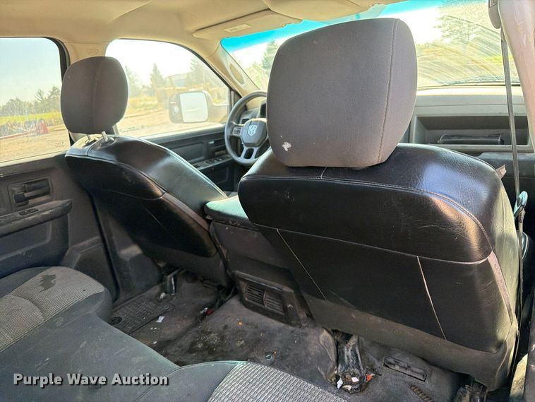 image for item EV7063 2012 Dodge Ram 3500 Heavy Duty Crew Cab pickup truck