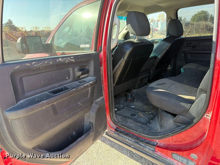 image for item EV7063 2012 Dodge Ram 3500 Heavy Duty Crew Cab pickup truck