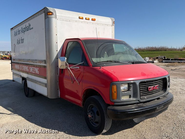 image for item EV7064 2001 GMC Savana delivery truck