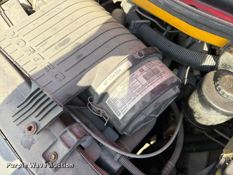 image for item EV7064 2001 GMC Savana delivery truck