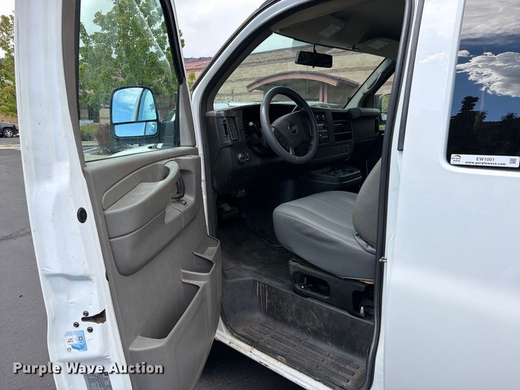image for item EW1001 2014 Chevrolet Express 1500  van