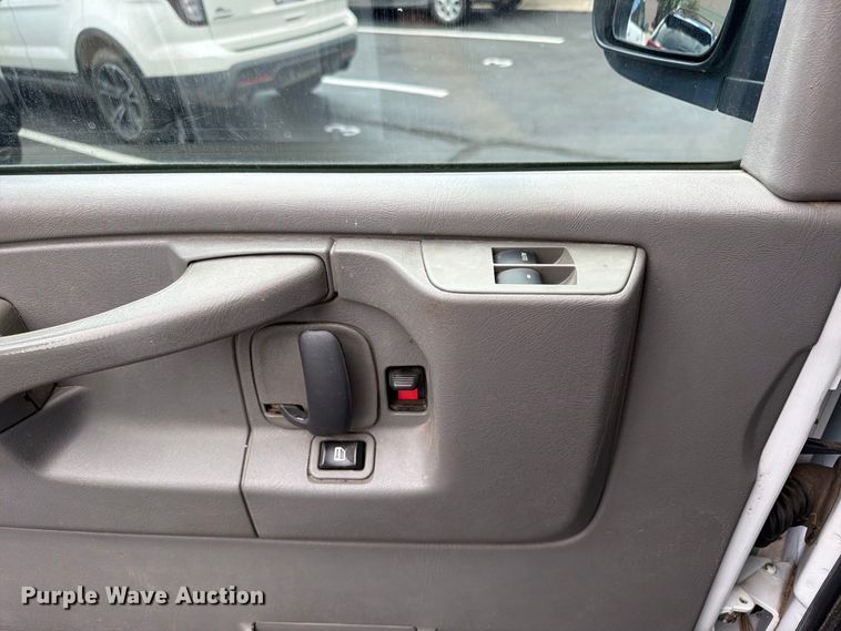 image for item EW1001 2014 Chevrolet Express 1500  van