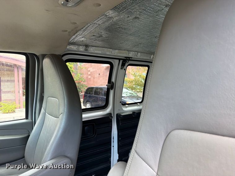 image for item EW1001 2014 Chevrolet Express 1500  van