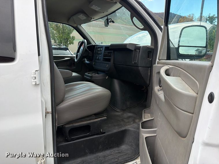 image for item EW1001 2014 Chevrolet Express 1500  van