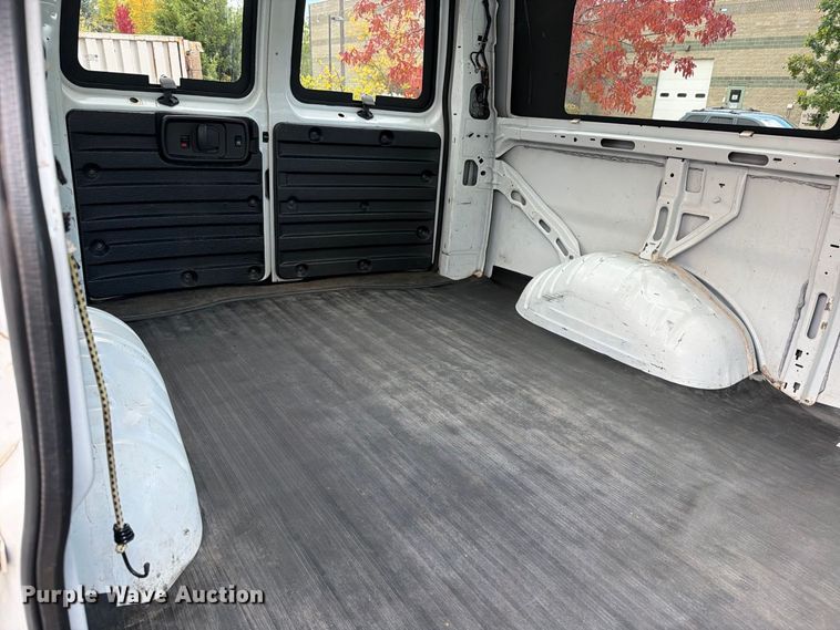 image for item EW1001 2014 Chevrolet Express 1500  van