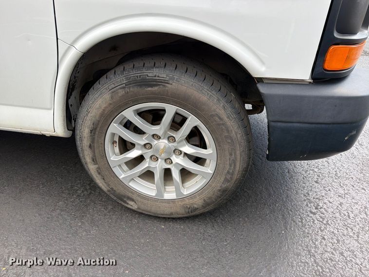 image for item EW1001 2014 Chevrolet Express 1500  van