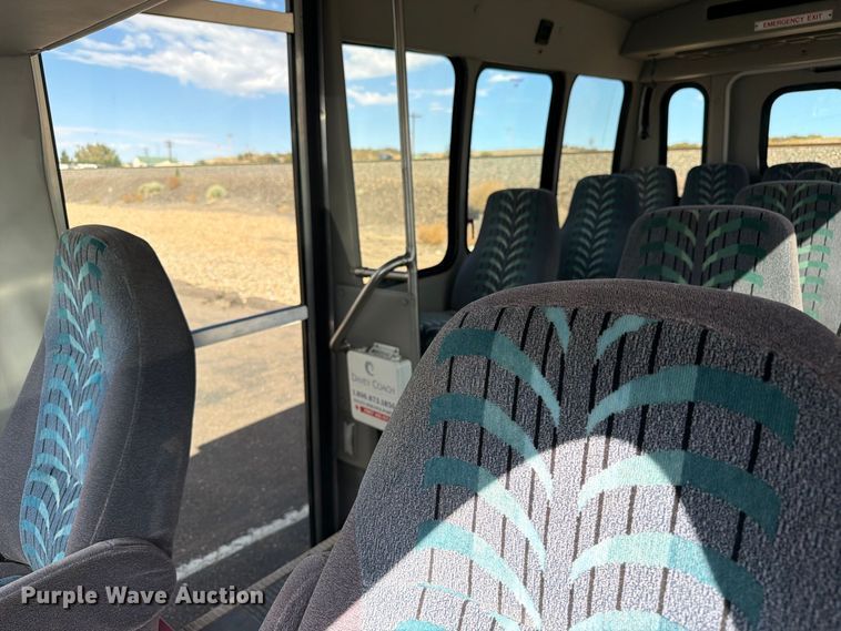 image for item EW1157 2007 TURT E350 shuttle bus