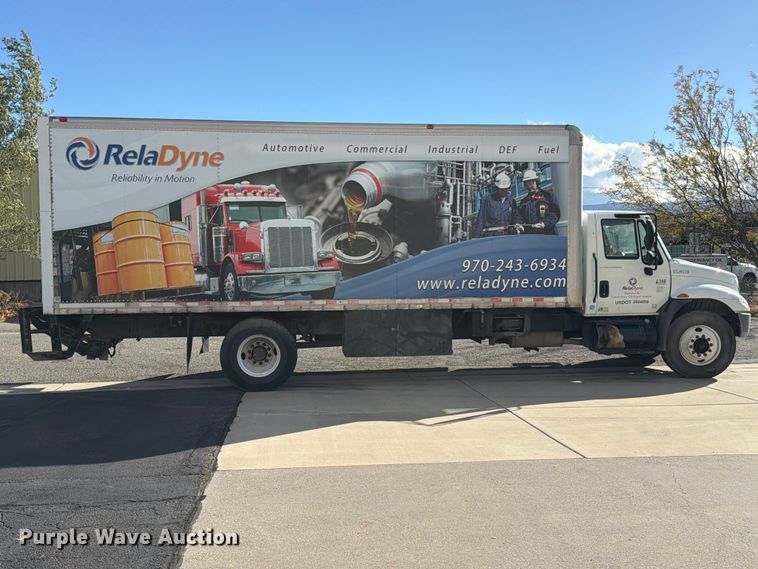 image for item EW1160 2003 International 4300 box truck