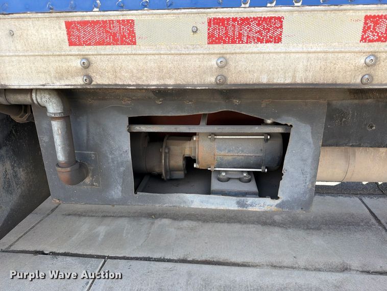 image for item EW1160 2003 International 4300 box truck
