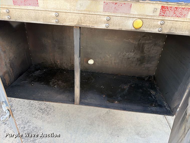 image for item EW1160 2003 International 4300 box truck