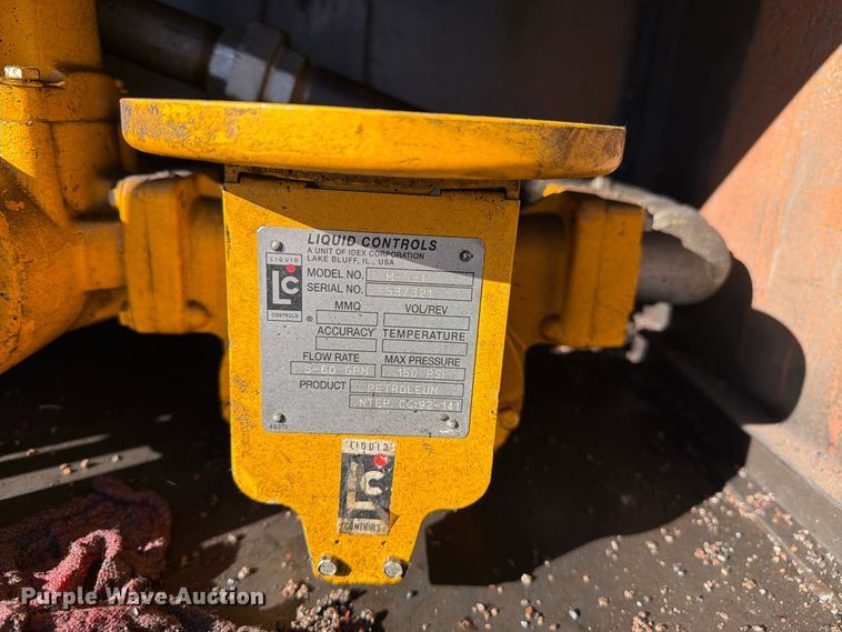 image for item EW1160 2003 International 4300 box truck