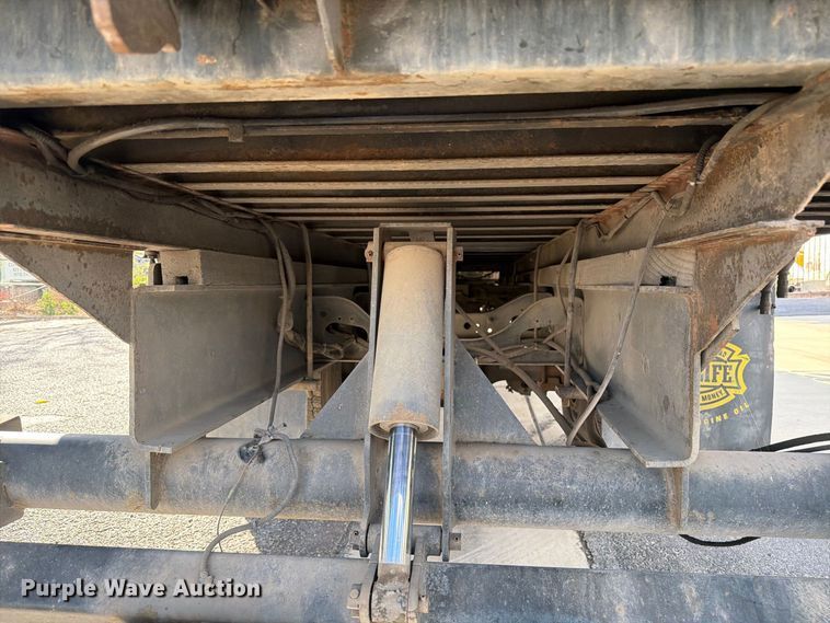 image for item EW1160 2003 International 4300 box truck