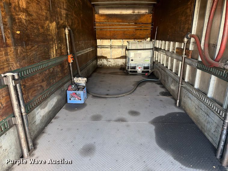 image for item EW1160 2003 International 4300 box truck