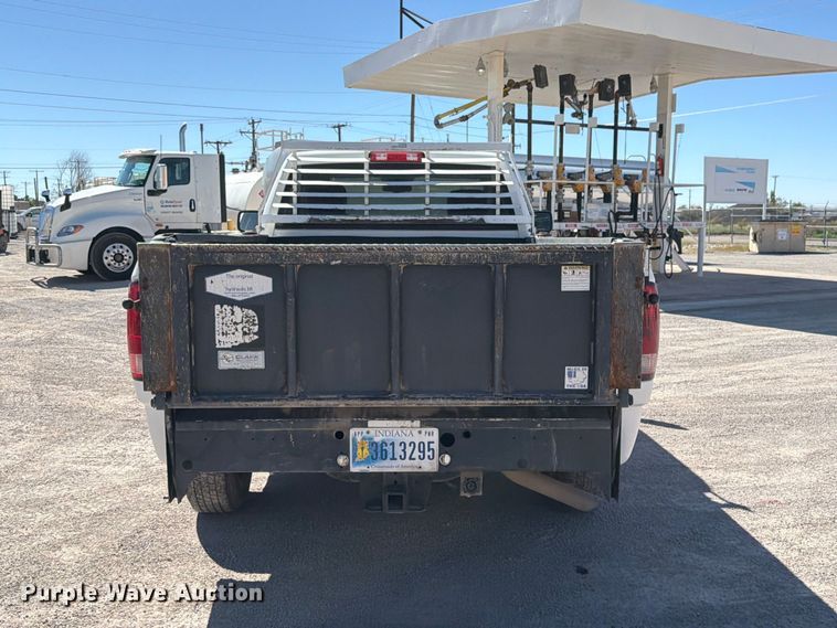 image for item EW1174 2013 RAM 2500 pickup truck