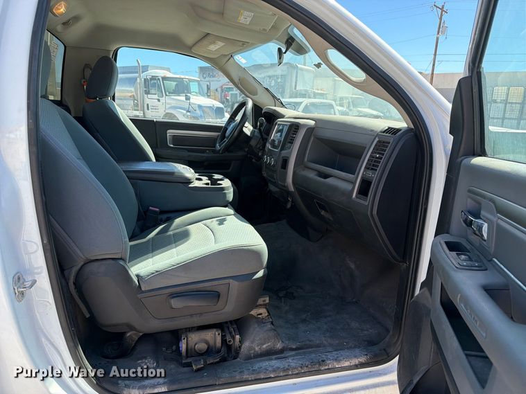 image for item EW1174 2013 RAM 2500 pickup truck