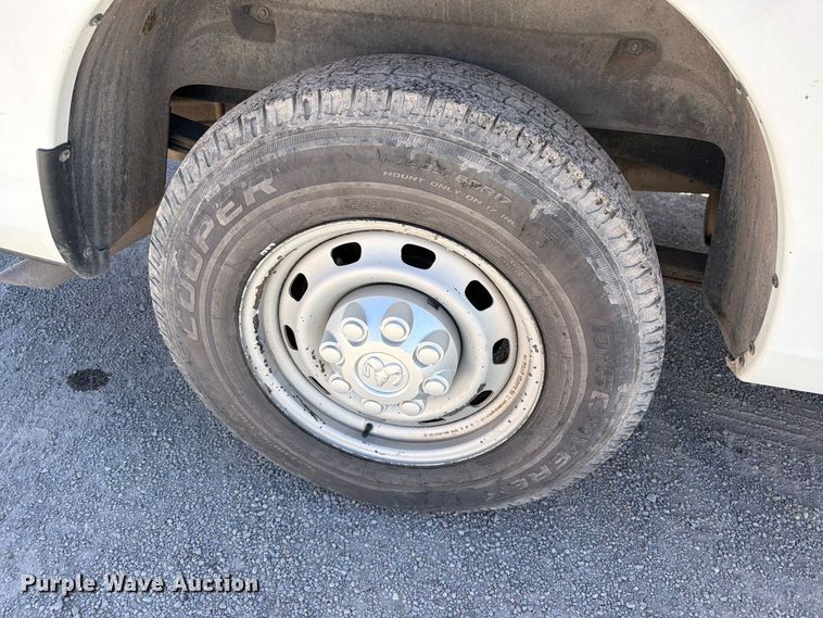 image for item EW1174 2013 RAM 2500 pickup truck