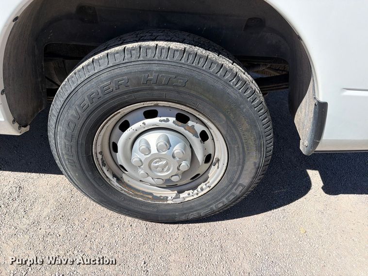 image for item EW1174 2013 RAM 2500 pickup truck