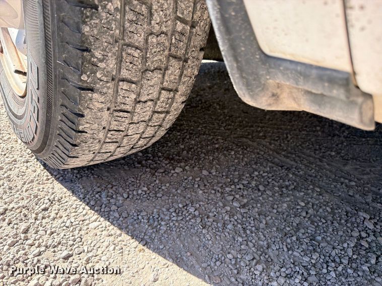 image for item EW1174 2013 RAM 2500 pickup truck
