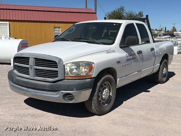 2006 Dodge Ram 2500 Ext. Cab pickup truck