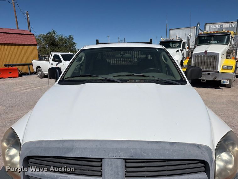 image for item EW1176 2006 Dodge Ram 2500 Ext. Cab pickup truck