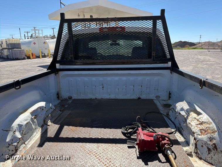 image for item EW1176 2006 Dodge Ram 2500 Ext. Cab pickup truck