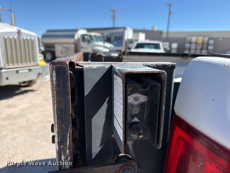 image for item EW1176 2006 Dodge Ram 2500 Ext. Cab pickup truck