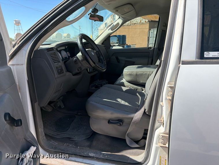 image for item EW1176 2006 Dodge Ram 2500 Ext. Cab pickup truck