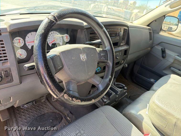 image for item EW1176 2006 Dodge Ram 2500 Ext. Cab pickup truck