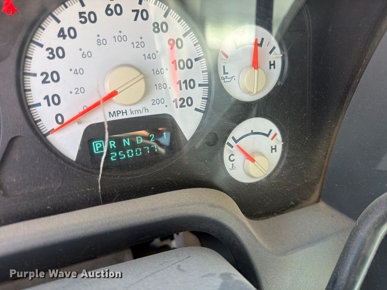 image for item EW1176 2006 Dodge Ram 2500 Ext. Cab pickup truck