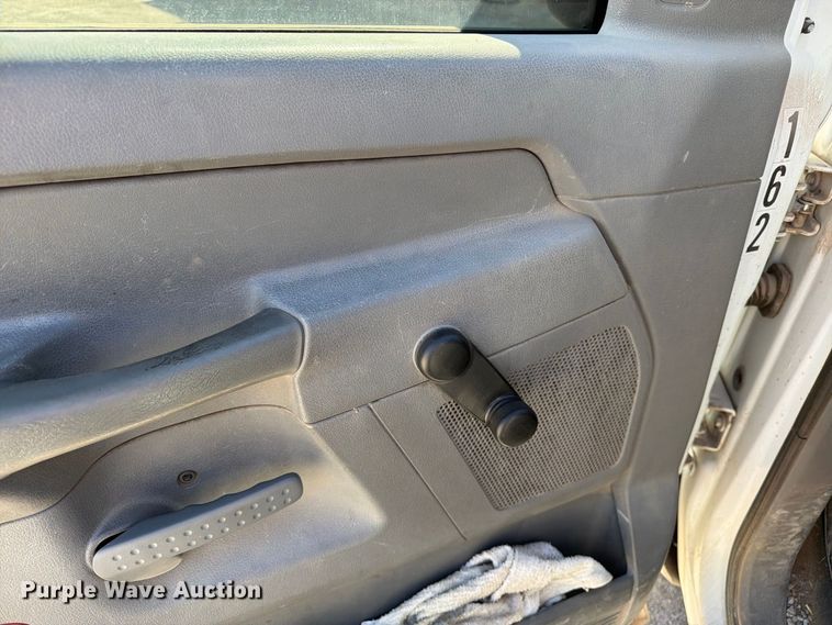 image for item EW1176 2006 Dodge Ram 2500 Ext. Cab pickup truck