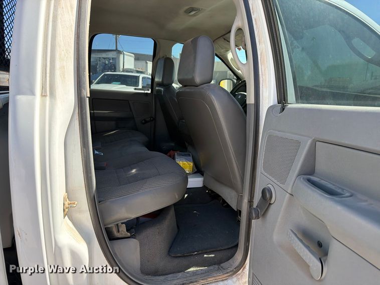 image for item EW1176 2006 Dodge Ram 2500 Ext. Cab pickup truck
