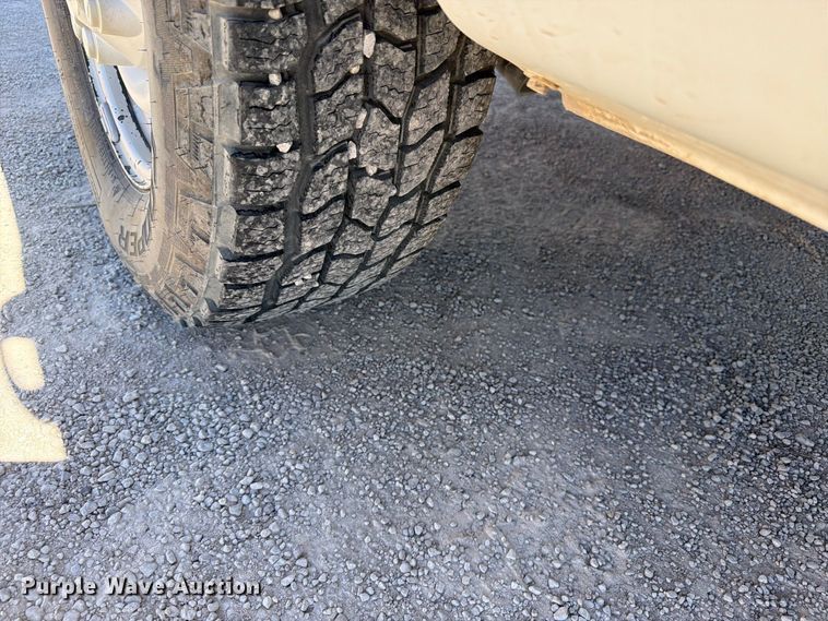 image for item EW1176 2006 Dodge Ram 2500 Ext. Cab pickup truck