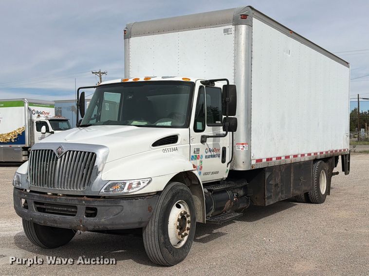 image for item EW1179 2005 International 4300 box truck