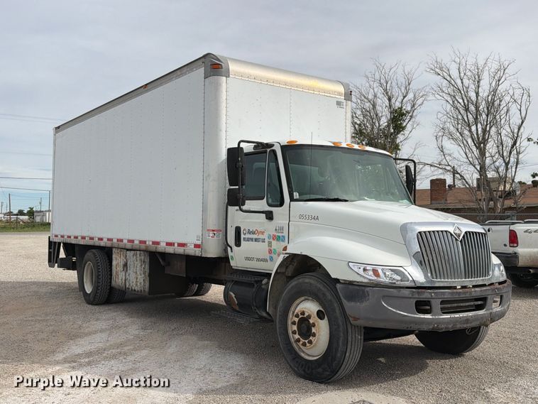 image for item EW1179 2005 International 4300 box truck