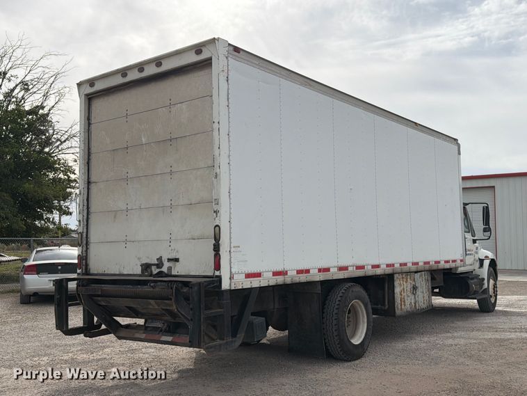 image for item EW1179 2005 International 4300 box truck