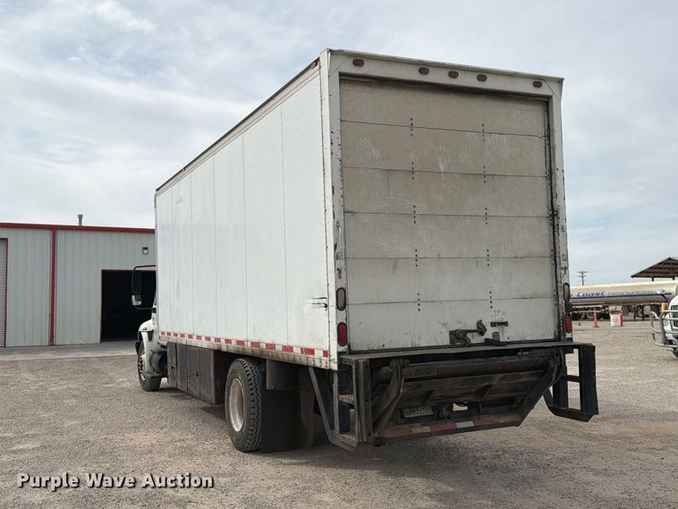 image for item EW1179 2005 International 4300 box truck