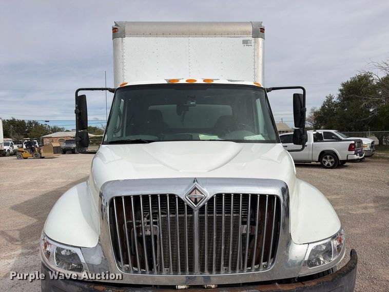 image for item EW1179 2005 International 4300 box truck
