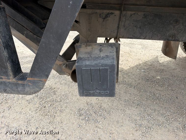 image for item EW1179 2005 International 4300 box truck