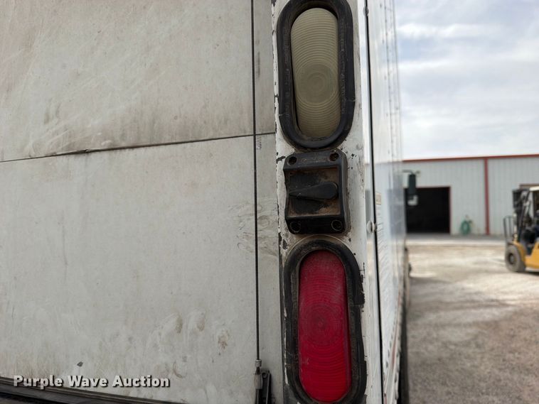 image for item EW1179 2005 International 4300 box truck