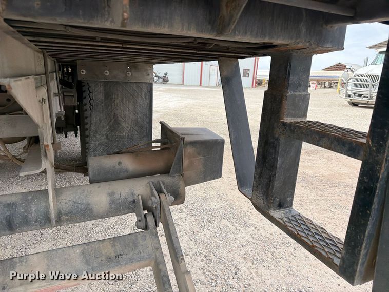image for item EW1179 2005 International 4300 box truck