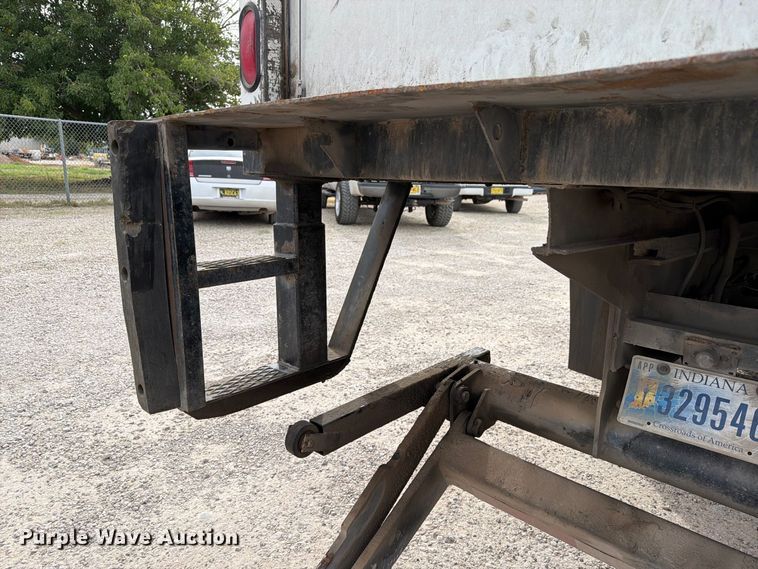 image for item EW1179 2005 International 4300 box truck