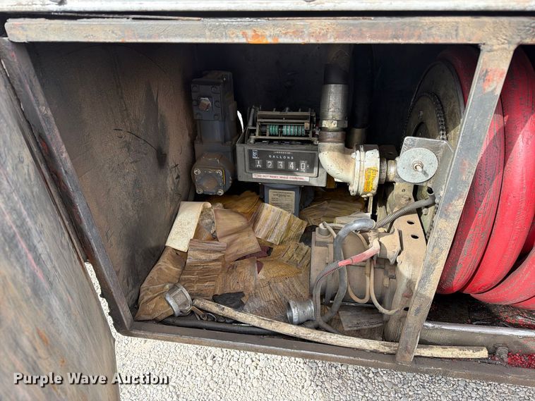 image for item EW1179 2005 International 4300 box truck