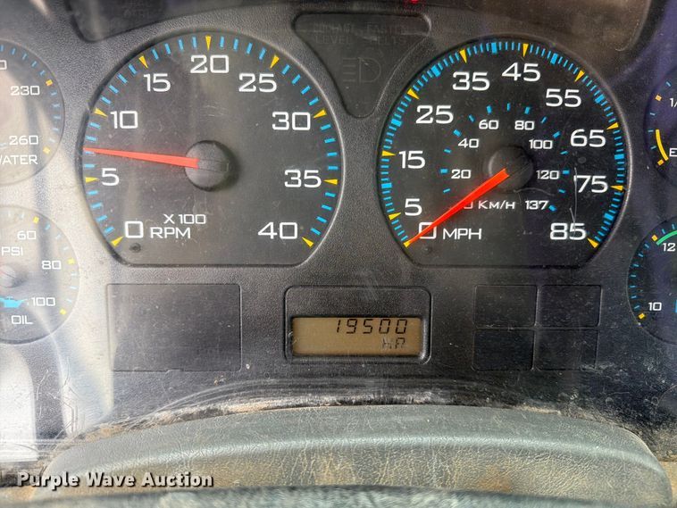image for item EW1179 2005 International 4300 box truck