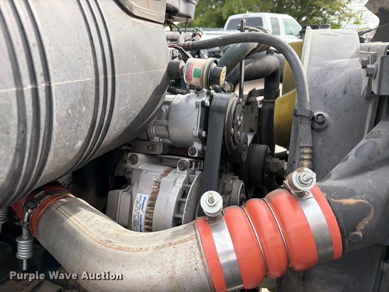 image for item EW1179 2005 International 4300 box truck