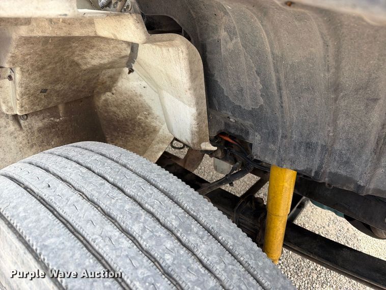 image for item EW1179 2005 International 4300 box truck