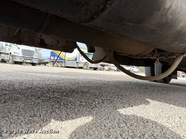 image for item EW1179 2005 International 4300 box truck