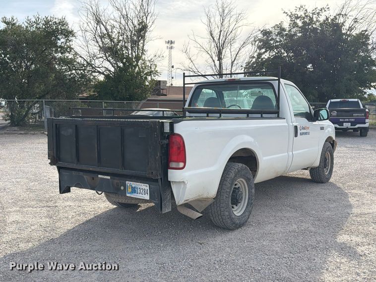 image for item EW1180 2004 Ford F250 Super Duty pickup truck