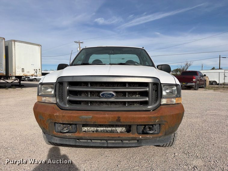 image for item EW1180 2004 Ford F250 Super Duty pickup truck