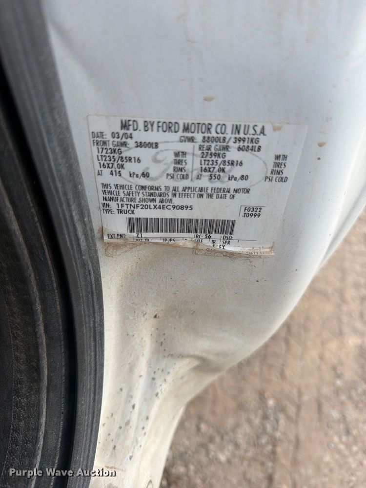 image for item EW1180 2004 Ford F250 Super Duty pickup truck