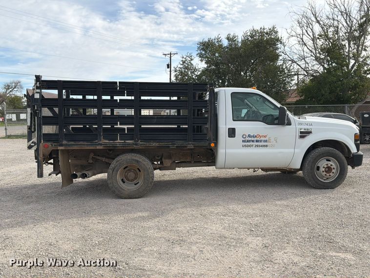 image for item EW1181 2009 Ford F350 Super Duty flatbed pickup truck